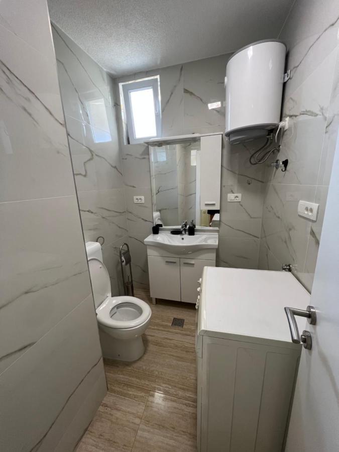 Apartment Vujcic Donji Okrug  Ngoại thất bức ảnh