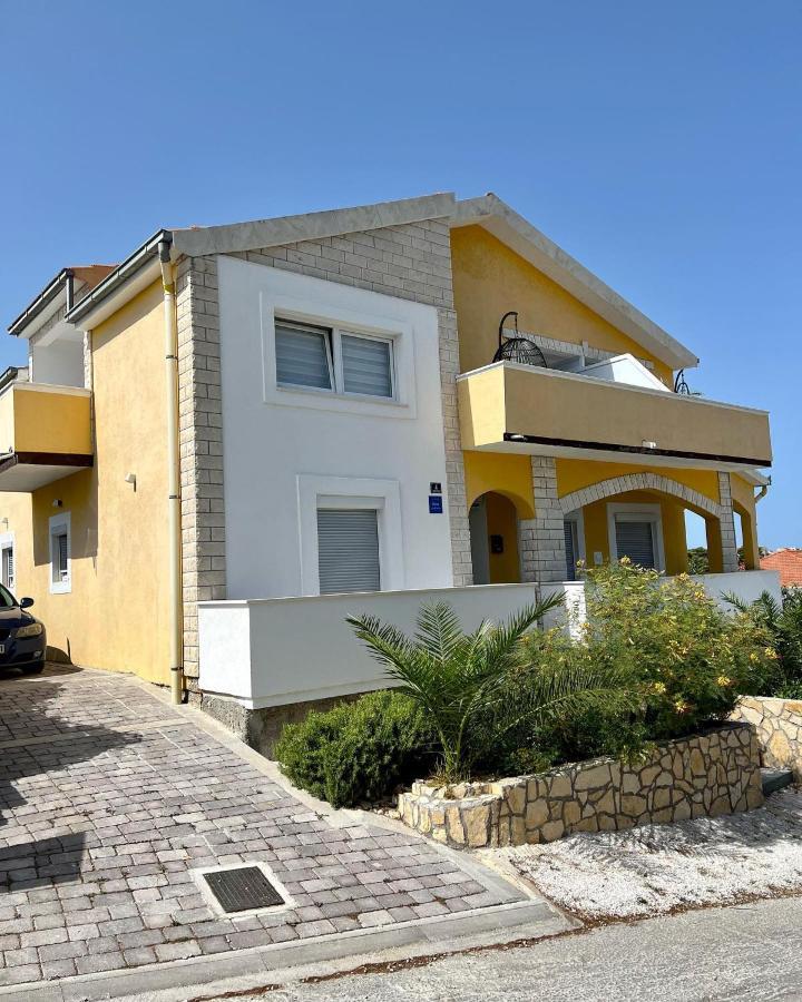 Apartment Vujcic Donji Okrug  Ngoại thất bức ảnh