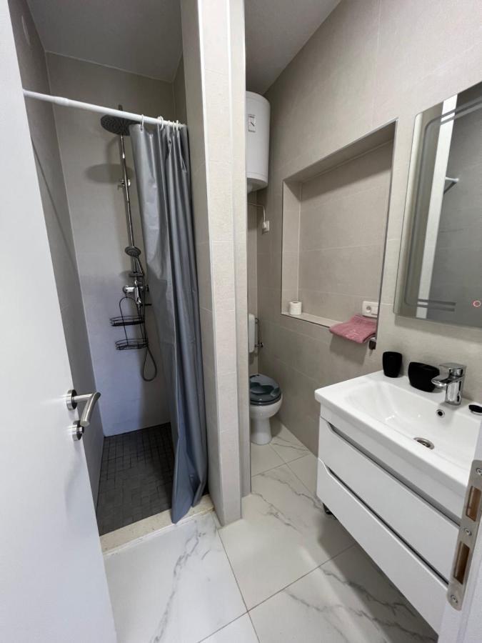 Apartment Vujcic Donji Okrug  Ngoại thất bức ảnh