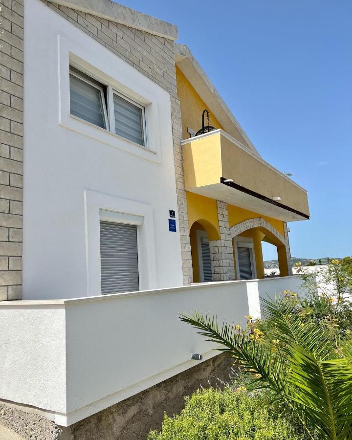 Apartment Vujcic Donji Okrug  Ngoại thất bức ảnh